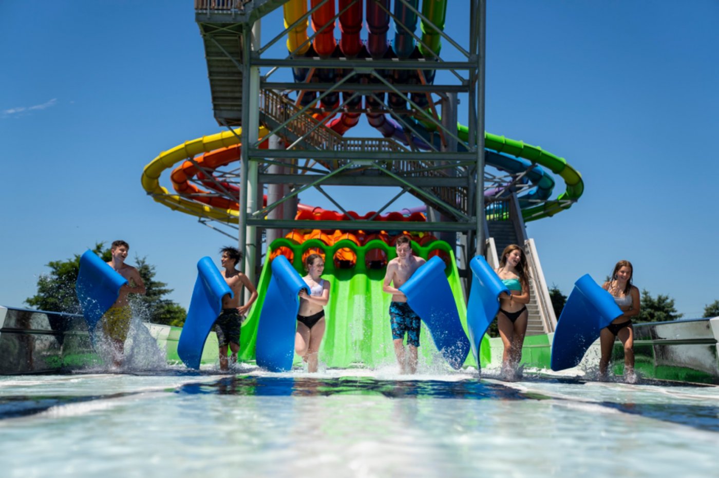 RAGING WAVES 2026 SEASON PASS: BEST DEAL EVER + FREE 2025 ADMISSION