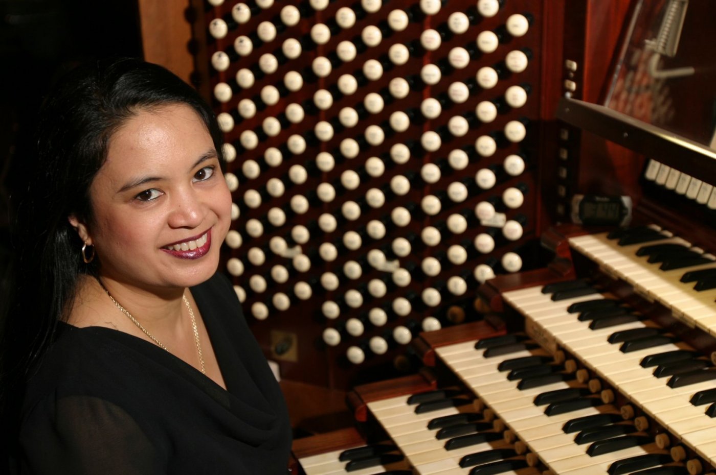 Jennifer Pascual in Concert \u2013 November 16 at 4 PM
