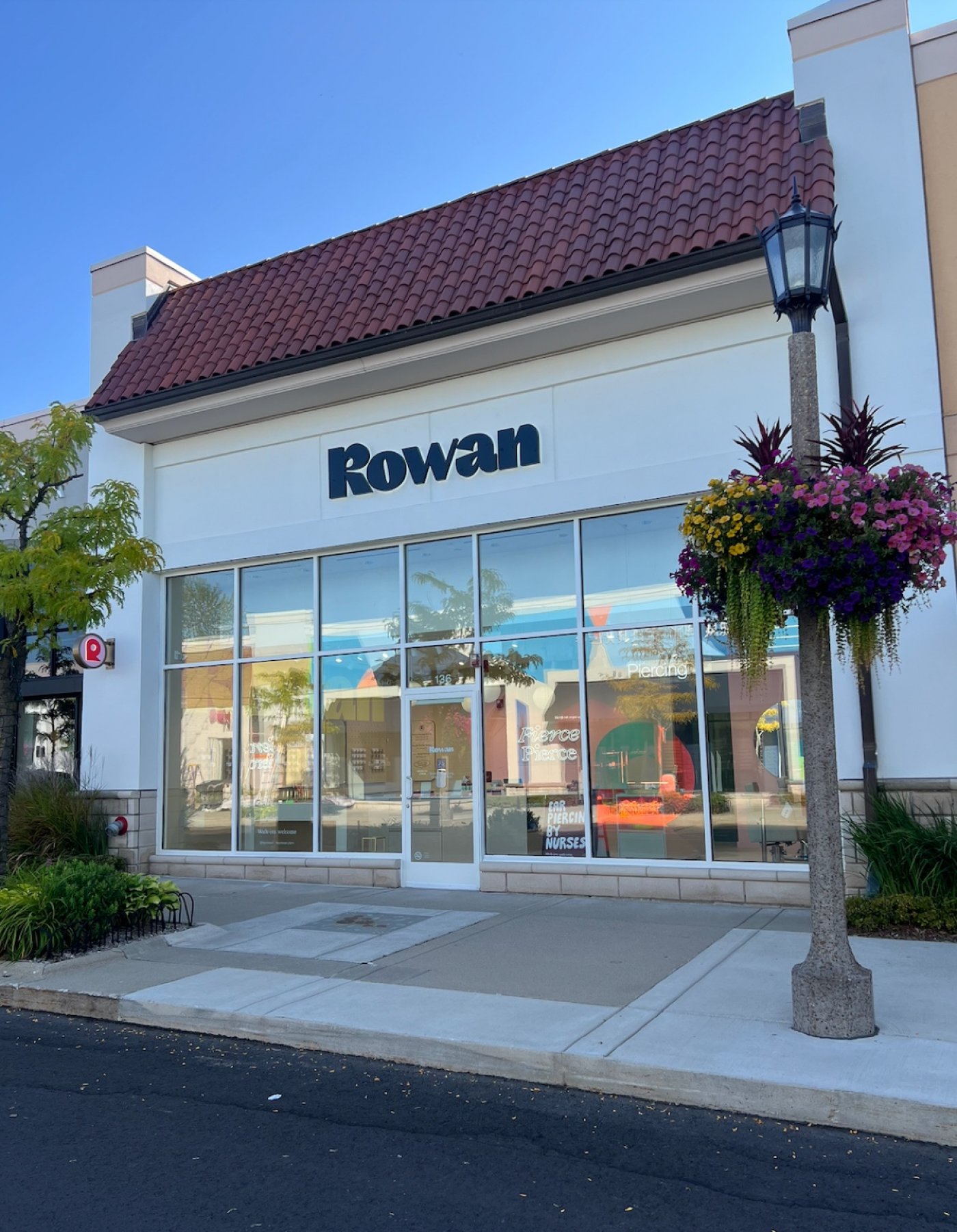 ROWAN HOSTS GRAND OPENING EVENT AT THE VILLAGE OF ROCHESTER HILLS