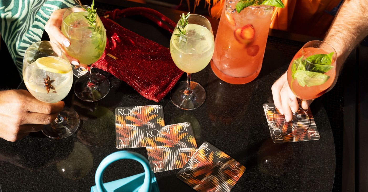 Pre-Countdown Party at the Rooftop: Vinyl Session & Poolside Pours