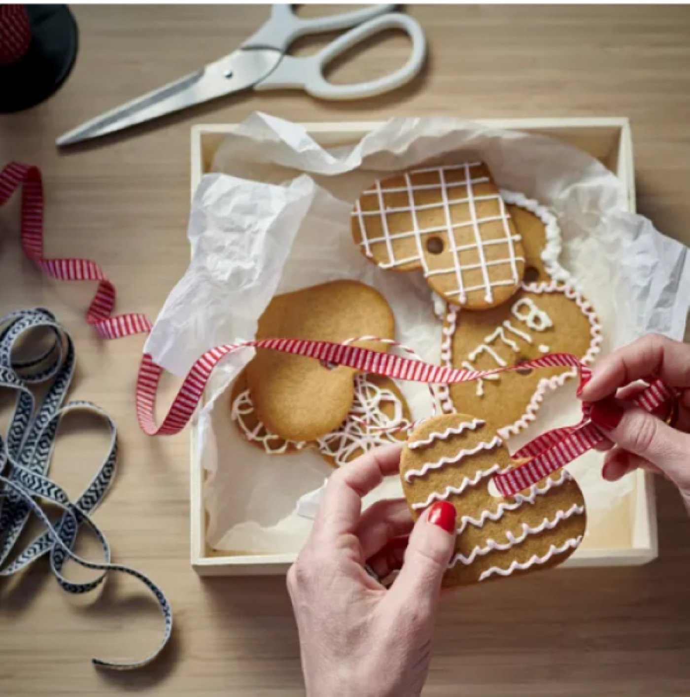 Holiday Happenings: Cookie Decorating
