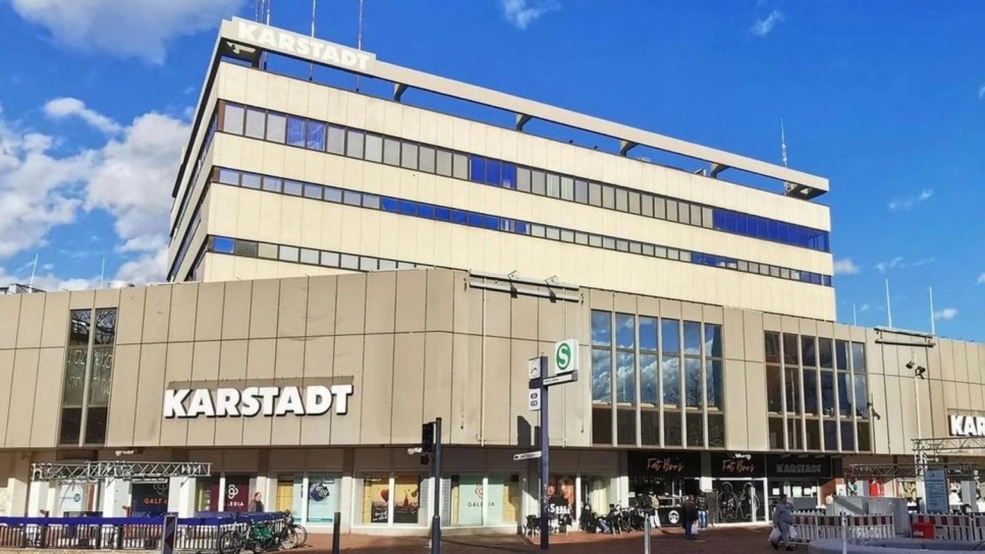 Flohmarkt im ehemaligen Karstadt Harburg
