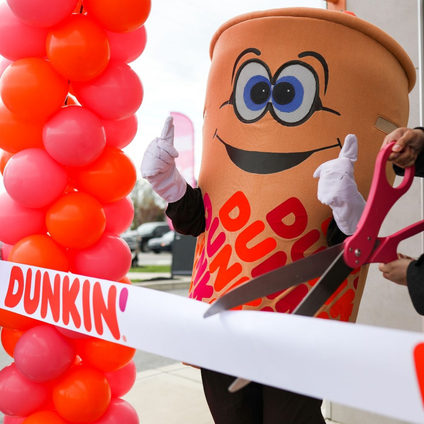 Dunkin\u2019\u00ae Celebrates Grand Re-Opening of Palm Coast Store\u202fwith Holiday Celebration 